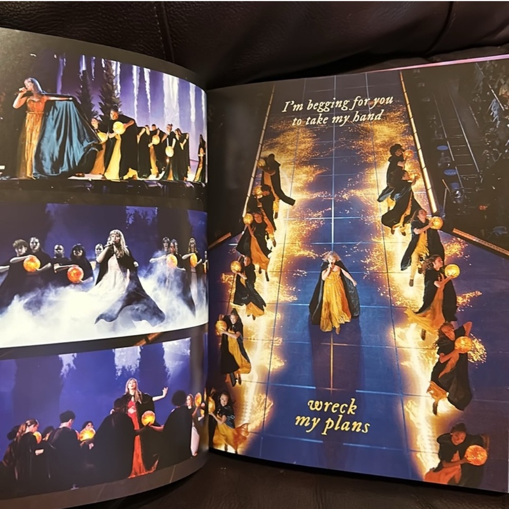 NWT Taylor Swift Eras Tour Official Book and Plastic Taylor Swift Cup - Picture 10 of 10